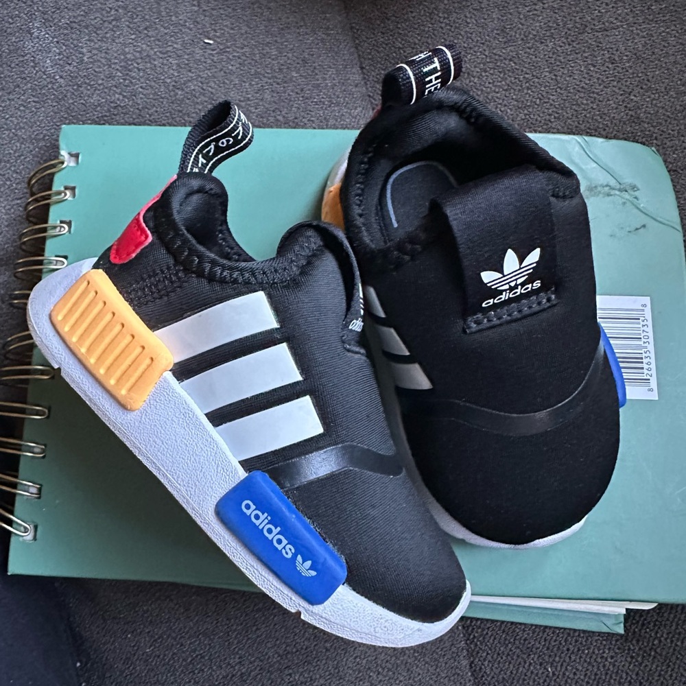 Adidas, Barely used. really good condition!!